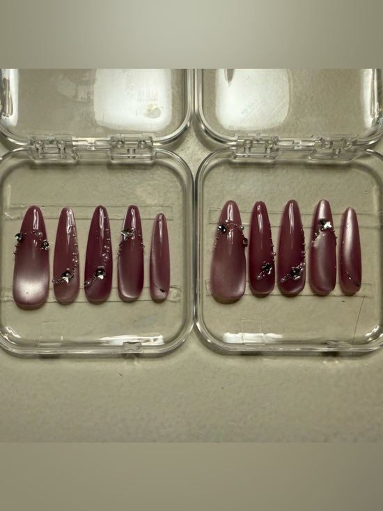 Other - Elegant Purple Press-On Nails with Rhinestones